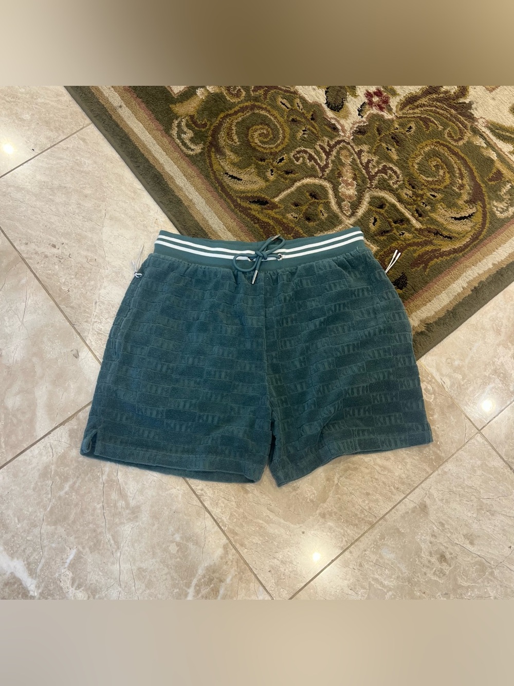 KITH Mens Shorts Size Medium